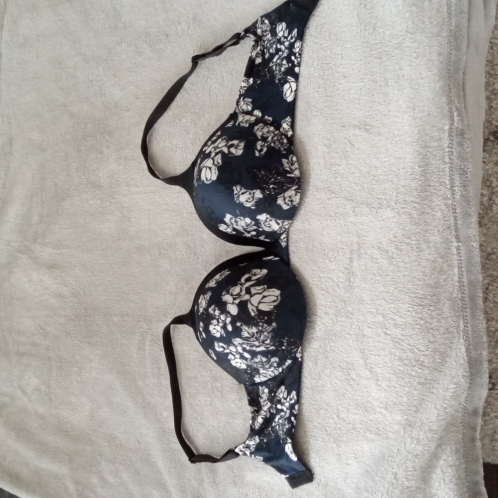 Maidenform colorful sexy underwire bra